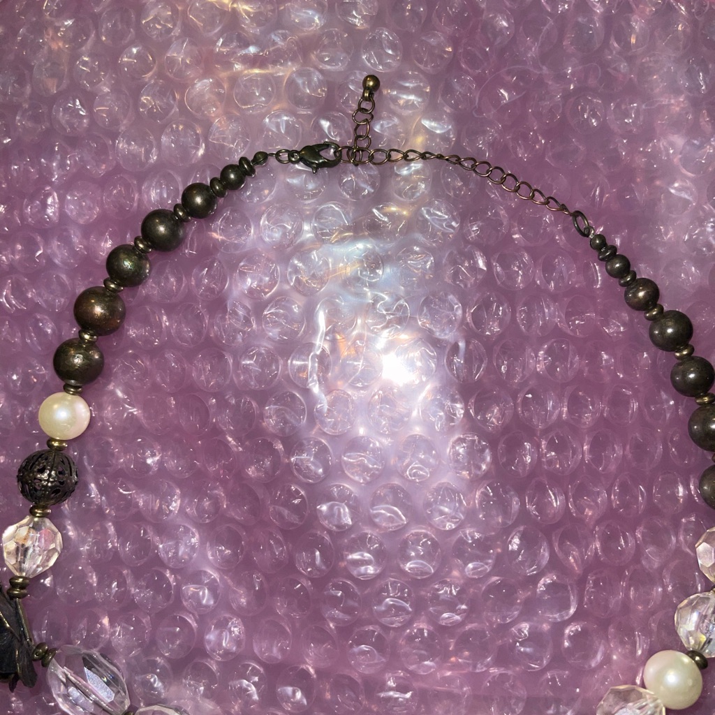 Elegant Black And White Beaded Necklace 8$